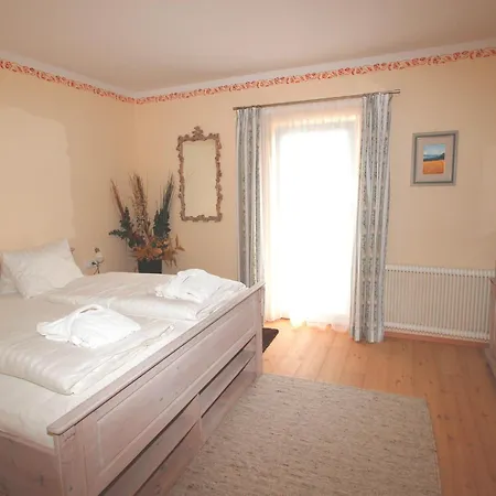 Tranquil In The Centre Of Seefeld דירה