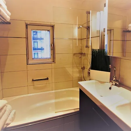 Апартаменти Tranquil In The Centre Of Seefeld Зефельд-ін-Тіроль