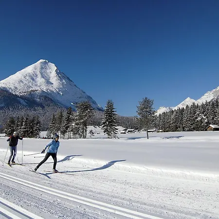 Tranquil In The Centre Of Seefeld * ゼーフェルト・イン・チロル