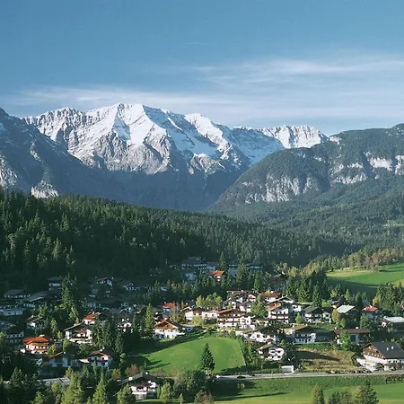 アパート Tranquil In The Centre Of Seefeld ゼーフェルト・イン・チロル