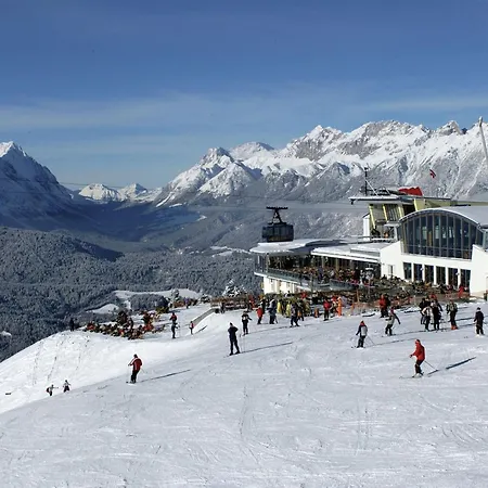 Tranquil In The Centre Of Seefeld アパート ゼーフェルト・イン・チロル